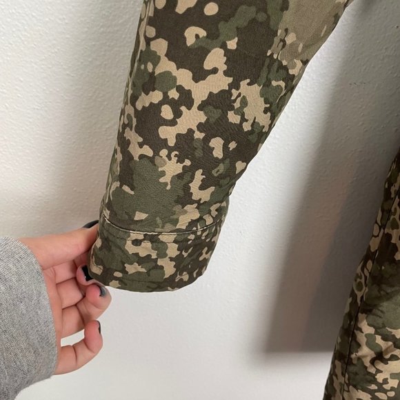 L.L. Bean Woman's Sz S Green Camo‎ Printed Hooded Fleece Lined Winter Jacket - Picture 5 of 11